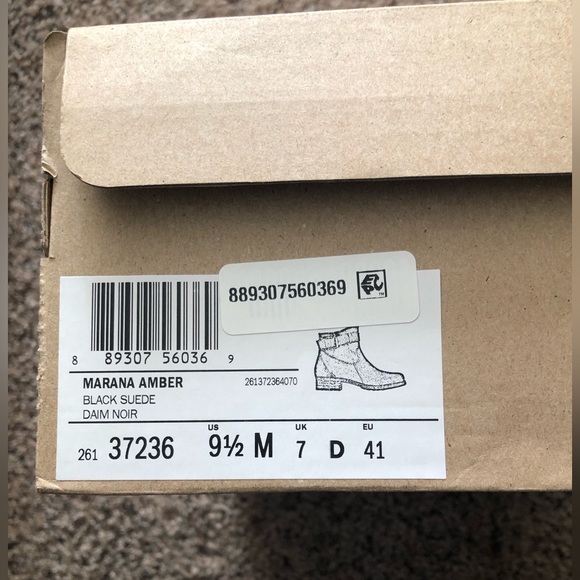 Clarks Mariana Amber black suede boot like new . Worn less than 5 times . - Picture 2 of 5
